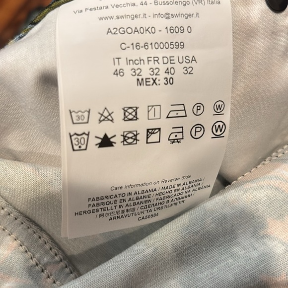 NWT WOMENS VERSACE MULTI COLORED JEAN PANTS. SLIM FIT 32”W  STRAIGHT LEG 32”W - Picture 7 of 8